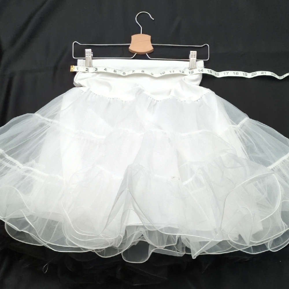 Modcloth  Black + White Mid Petticoat Skirt